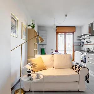 Cozy Near The Hospital With 2 Balconies! Appartamento